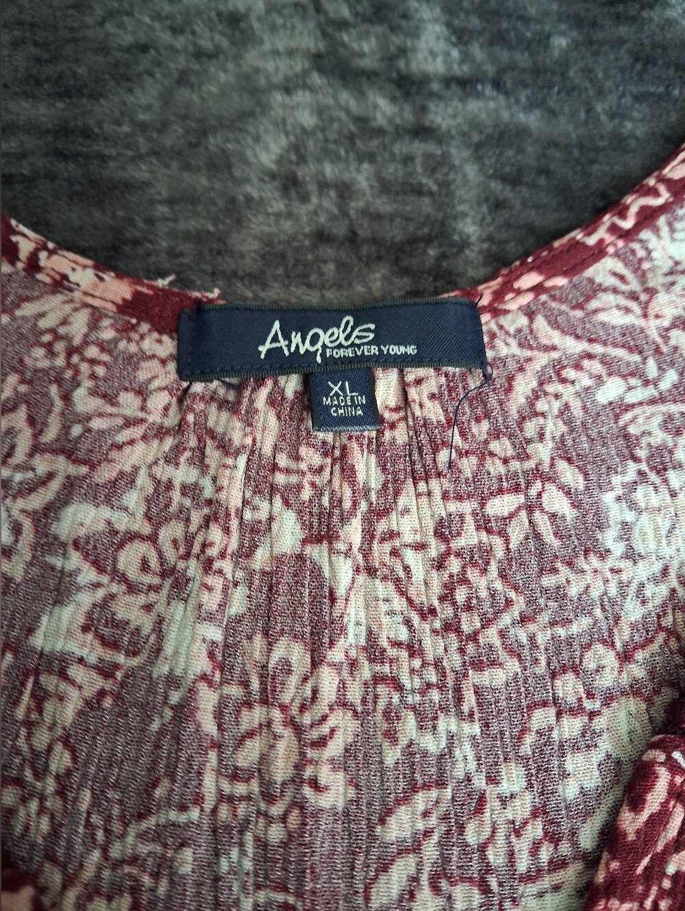 Angels Maroon Floral Sleeveless Top Womens XL Button Accents - Picture 6 of 11